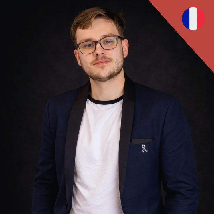 Florian Lemercier, conférencier dyslexique, en pleine conférence sur les troubles DYS